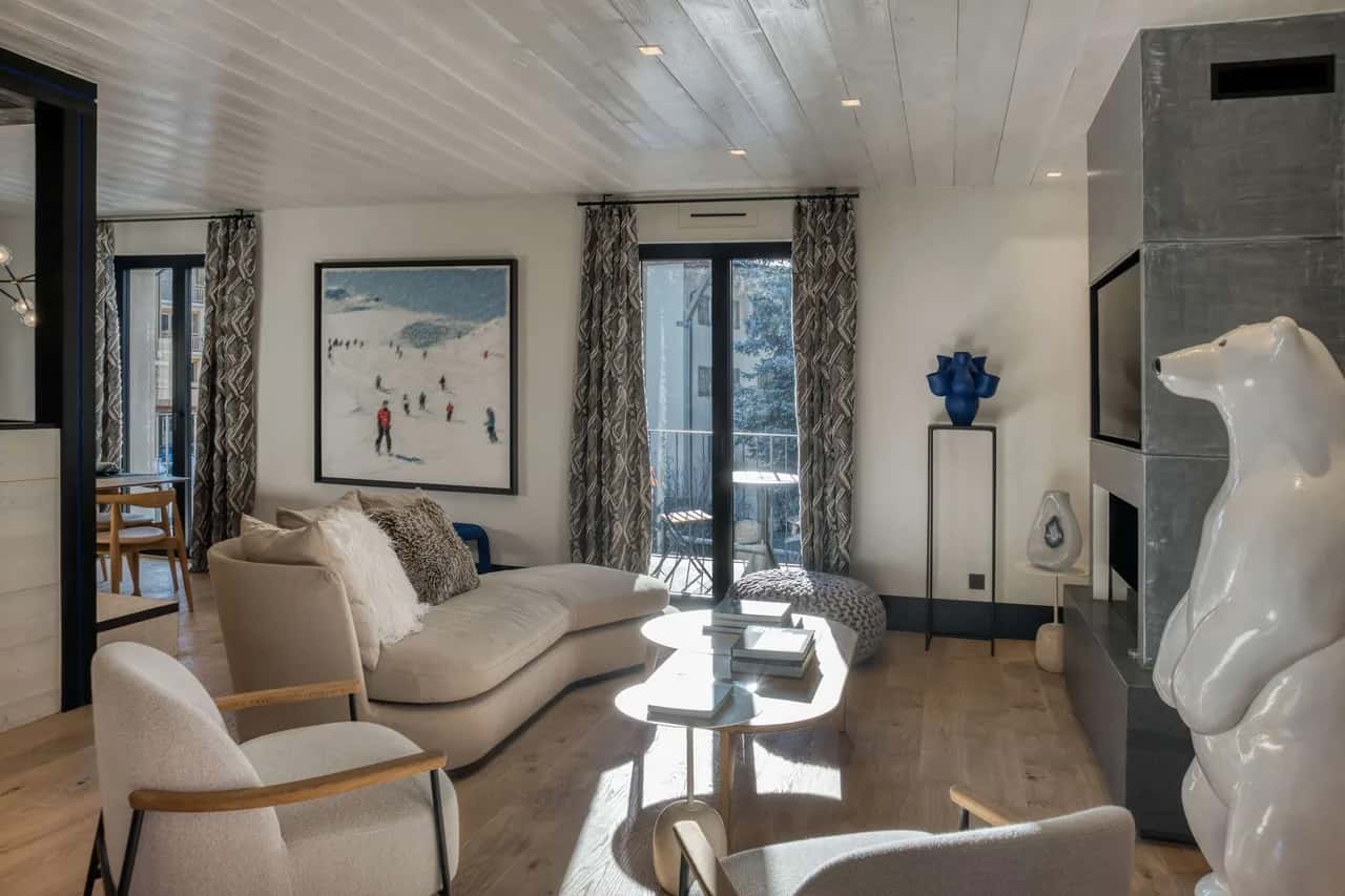 Stylish Ski Retreat Steps From Village