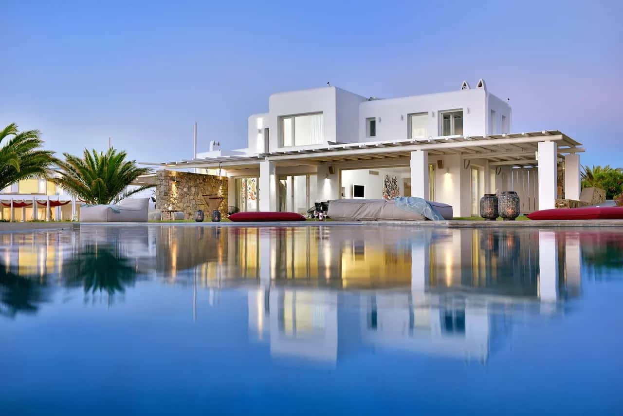 Lavish Mykonos Resort With Infinity Pools