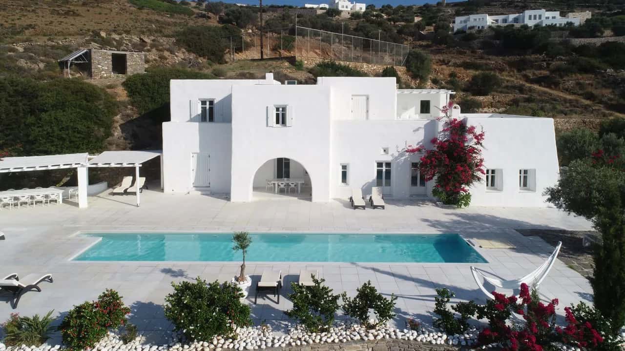 Relaxing Getaway Near Paros Beaches