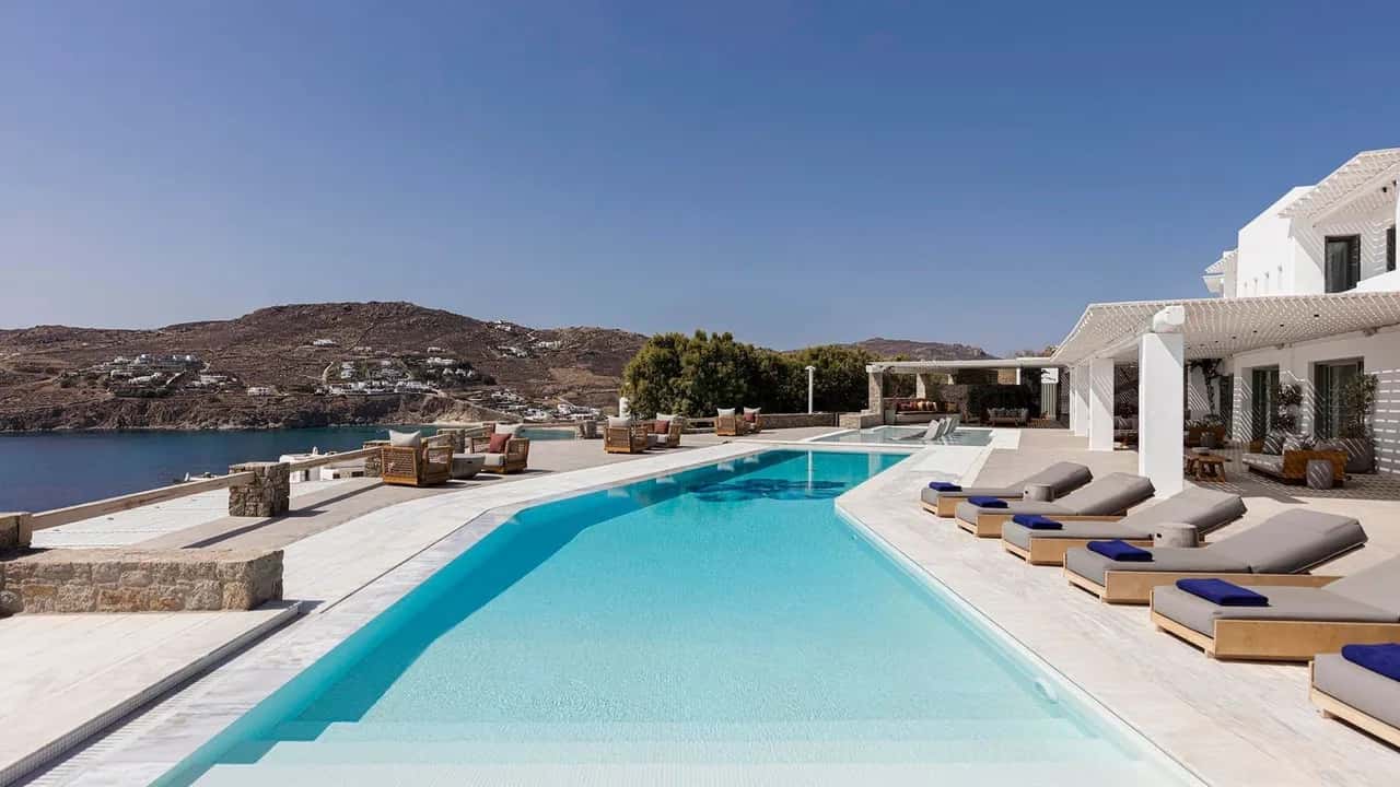 Charming Mykonos Villa With Infinity Pool