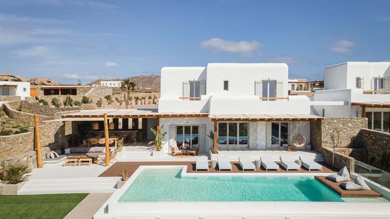 Stylish Mykonos Villa With Bbq