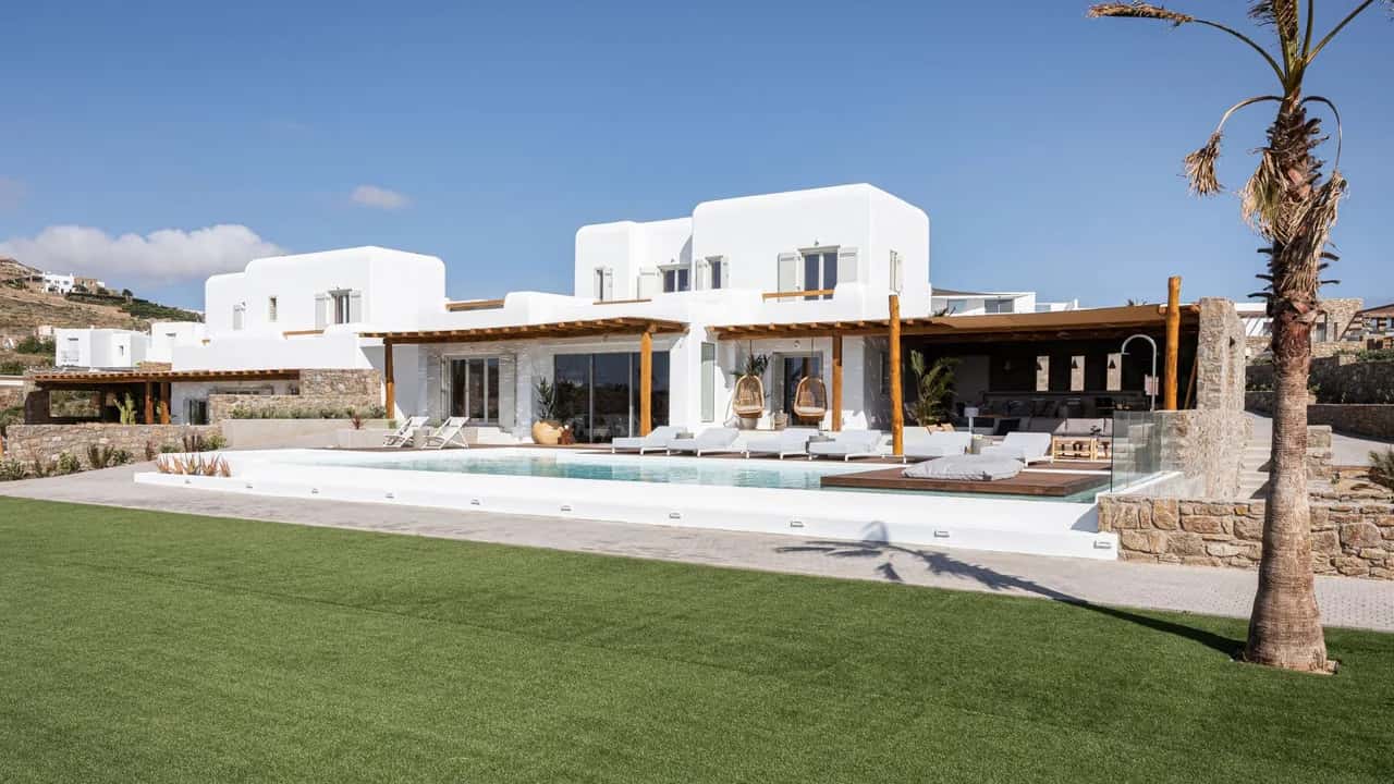 Whitewashed Luxury With Epic Views