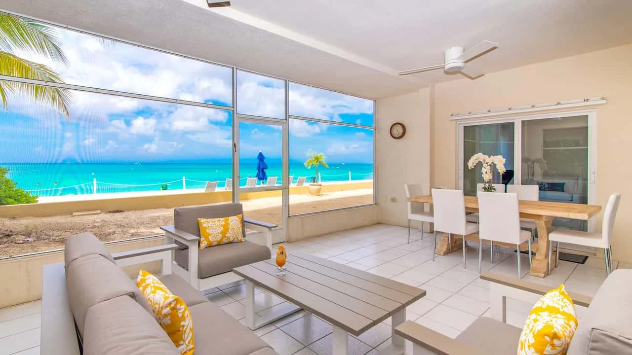 Laguna del Mar #1 | Condominio Frente al Mar de 4 Habitaciones | Seven Mile Beach