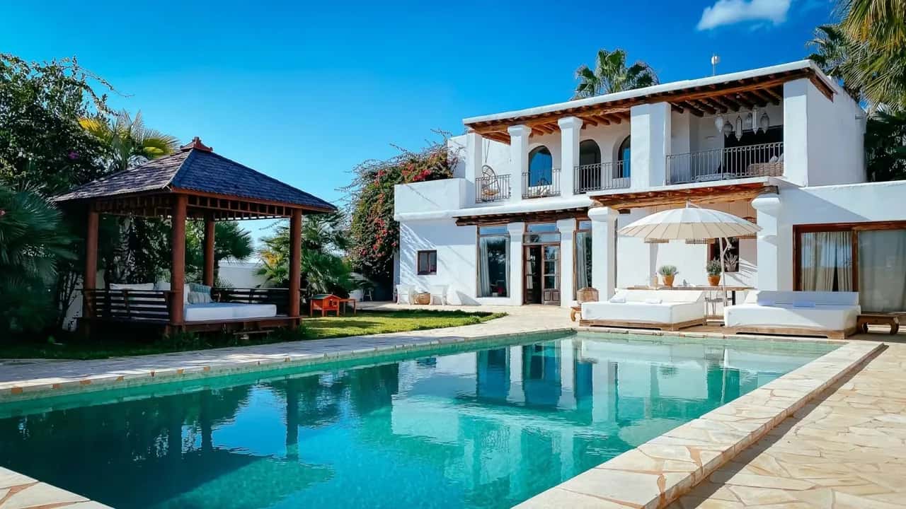 Summer Paradise With Mediterranean Touch