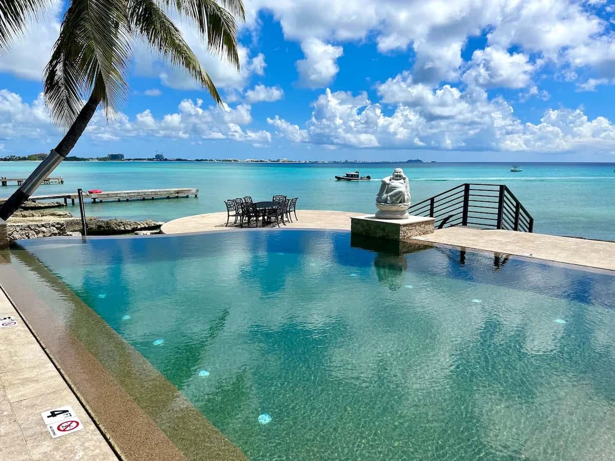 Seven Mile View #1 - 2 BR Oceanfront Condo & Pool