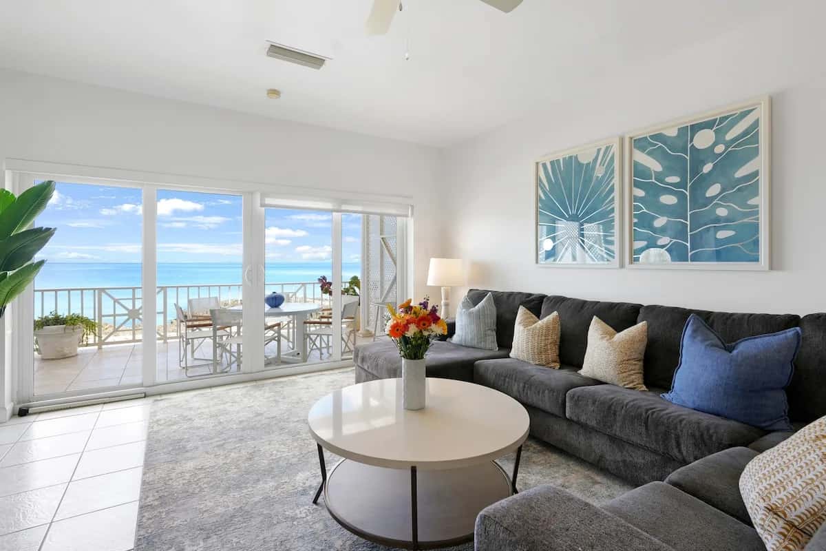 Strandnahe Drei-Zimmer-Retreat in Grand Cayman