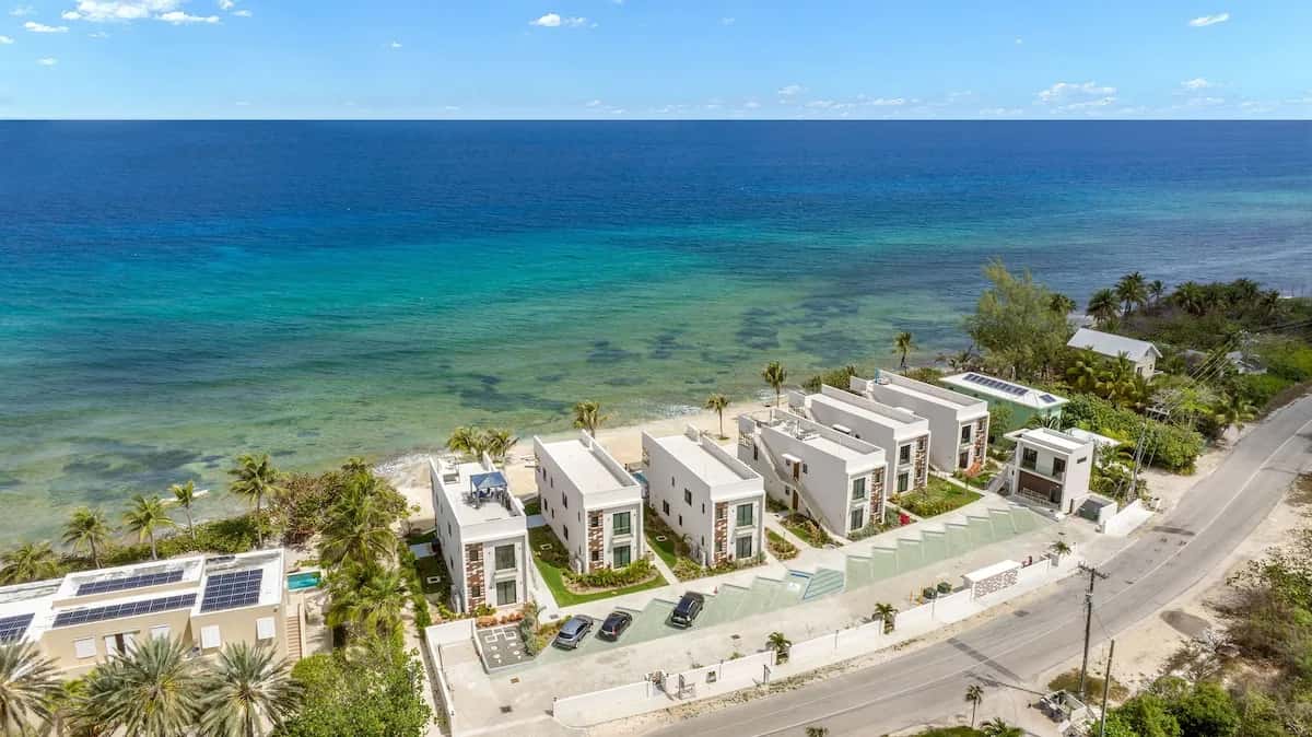 Silver Reef #4 - 2 BR LUXE Oceanfront & Pool