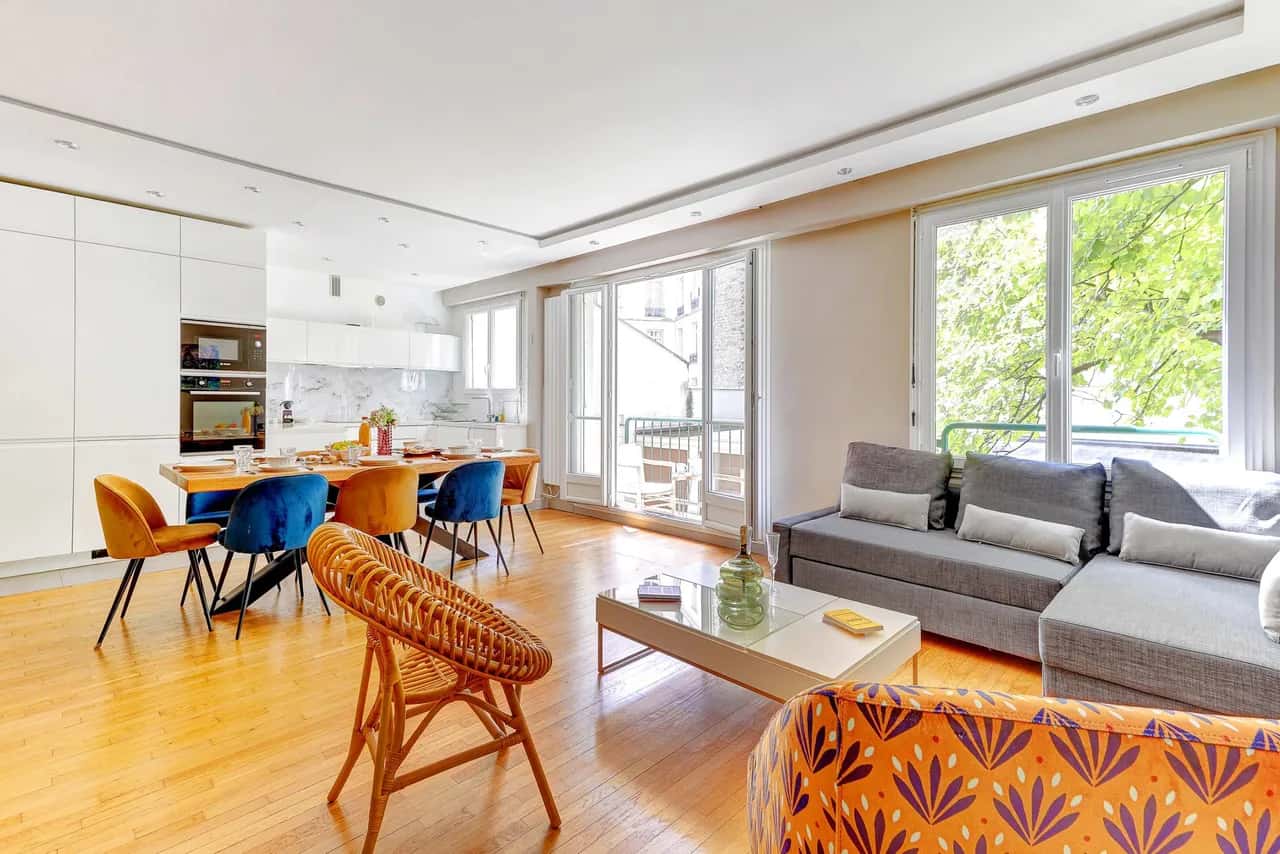 Terrace Two Bedroom Apartment in Paris