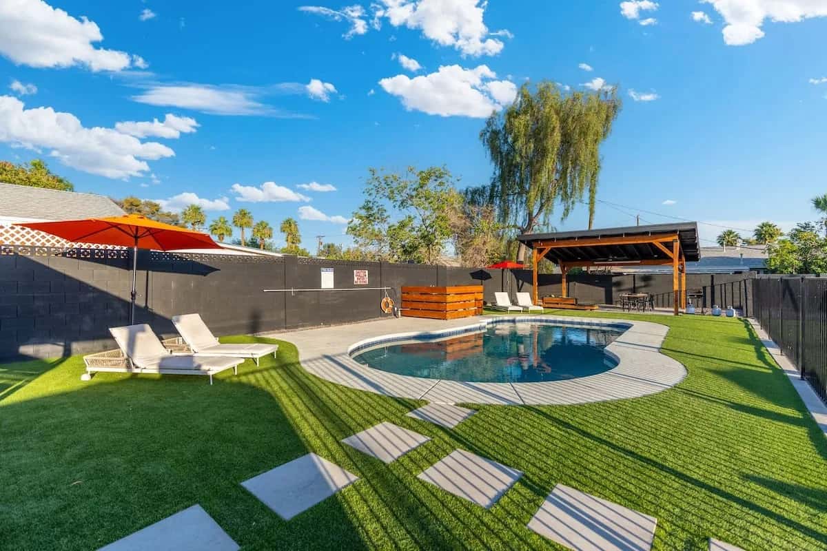 Shared fun Theater, Pool & Pickleball | DT Phoenix