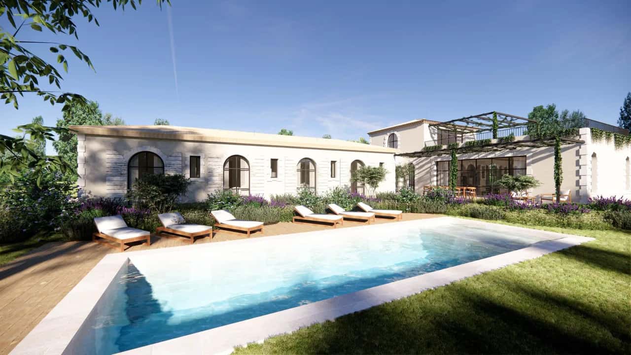 Pine Forest Surrounds Luxury Retreat