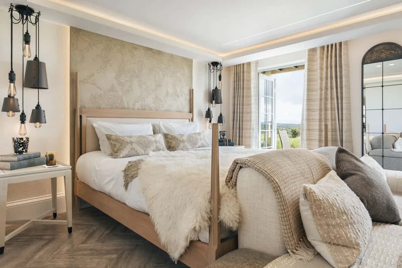 The Hide | Ridgestone