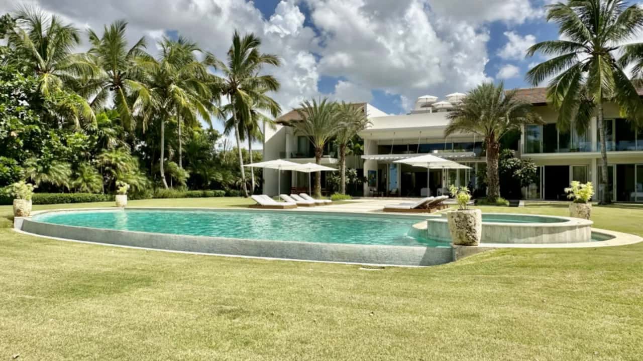 Caribbean Retreat With Designer Interiors