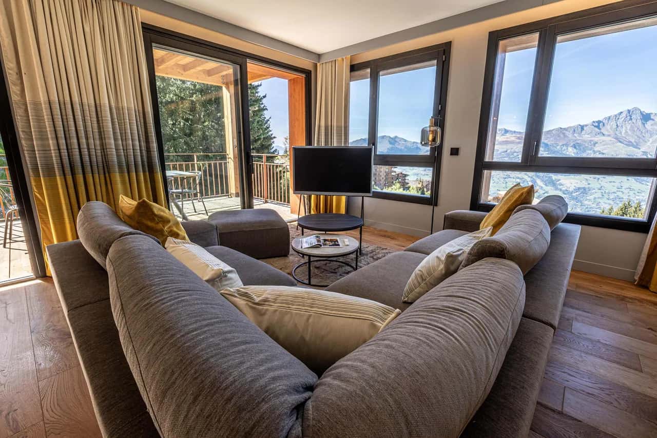 Chic Les Arcs Apartment With Spa