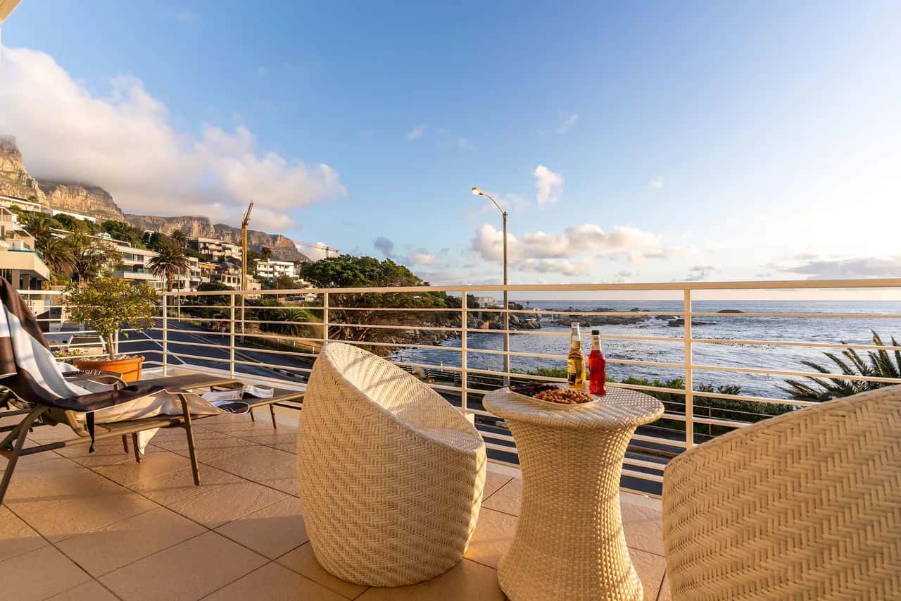 Sunset Azure Studio - Pool, Views, 2 min to beach