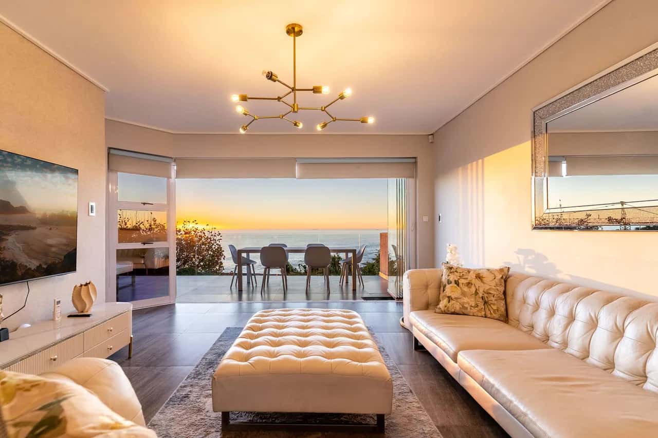 Ocean View Retreat with Private Pool in Camps Bay