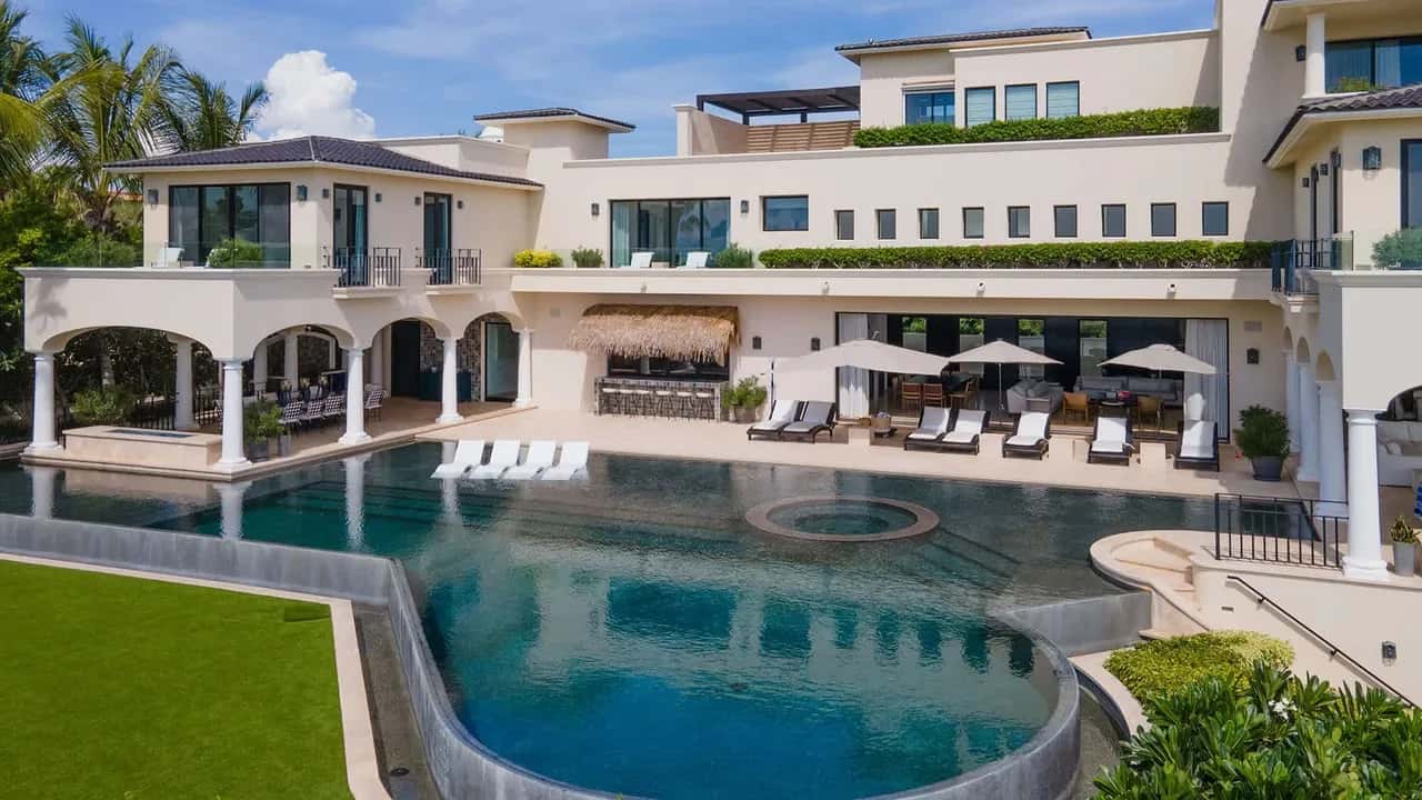 Coastal Luxury Villa with Staff And Concierge