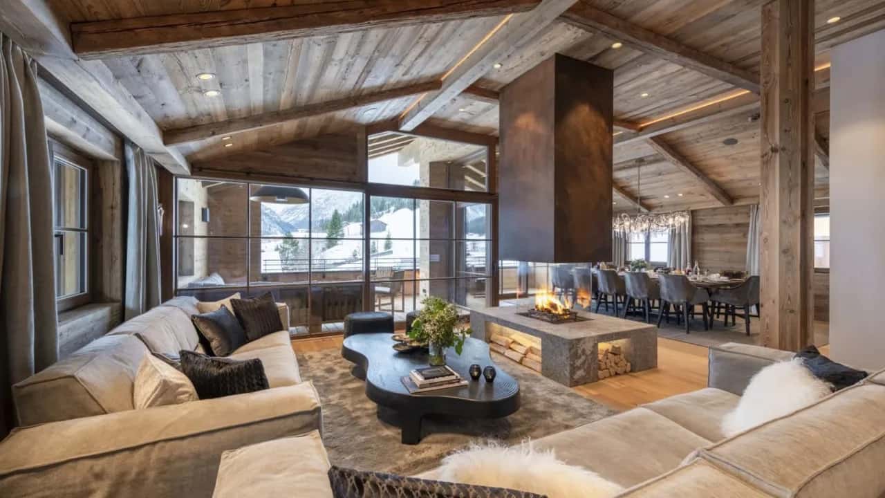 Residencia Alpina Elegante con Acceso a Piscina Interior