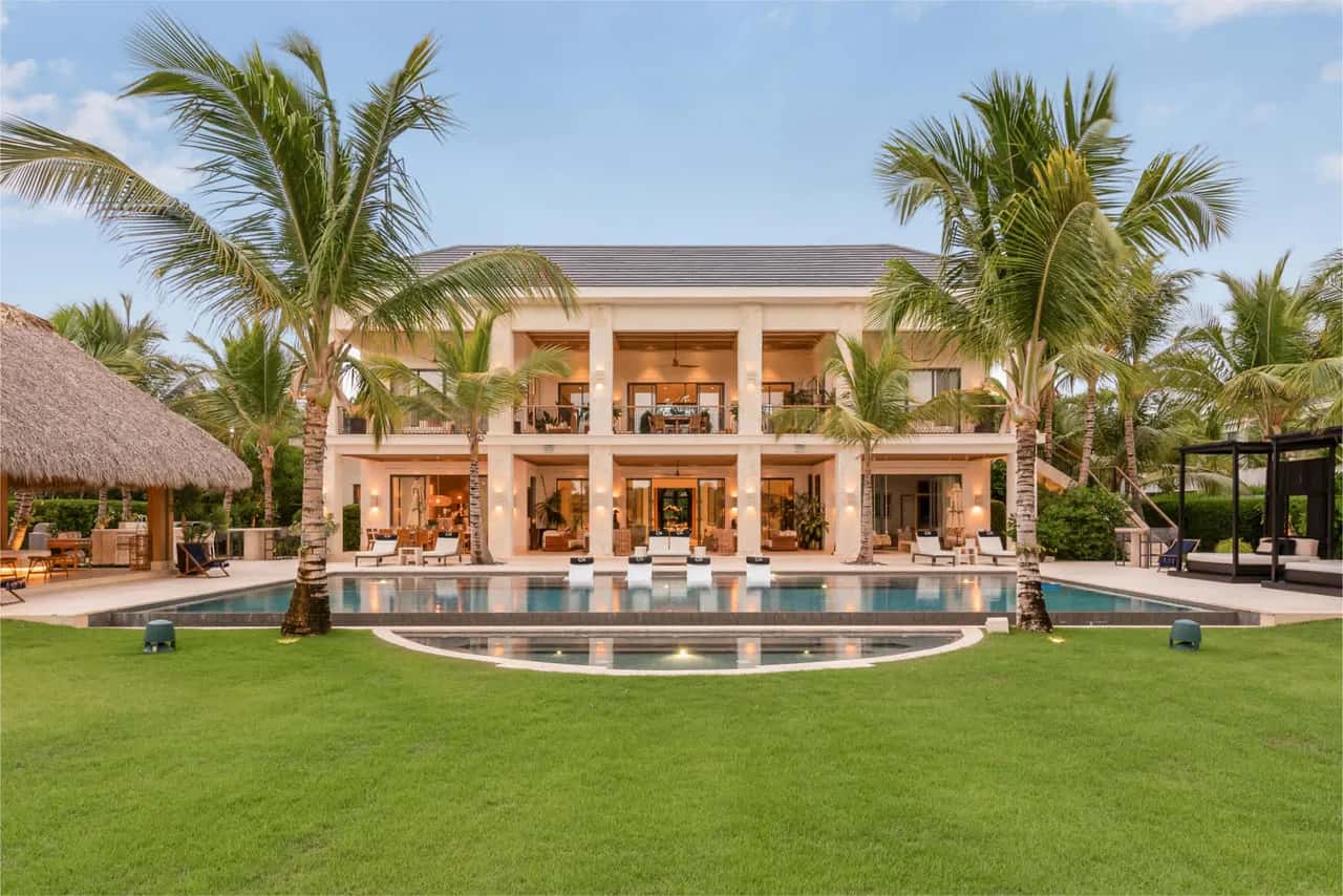 Gulf-Front Villa with Private Pool in Punta Cana