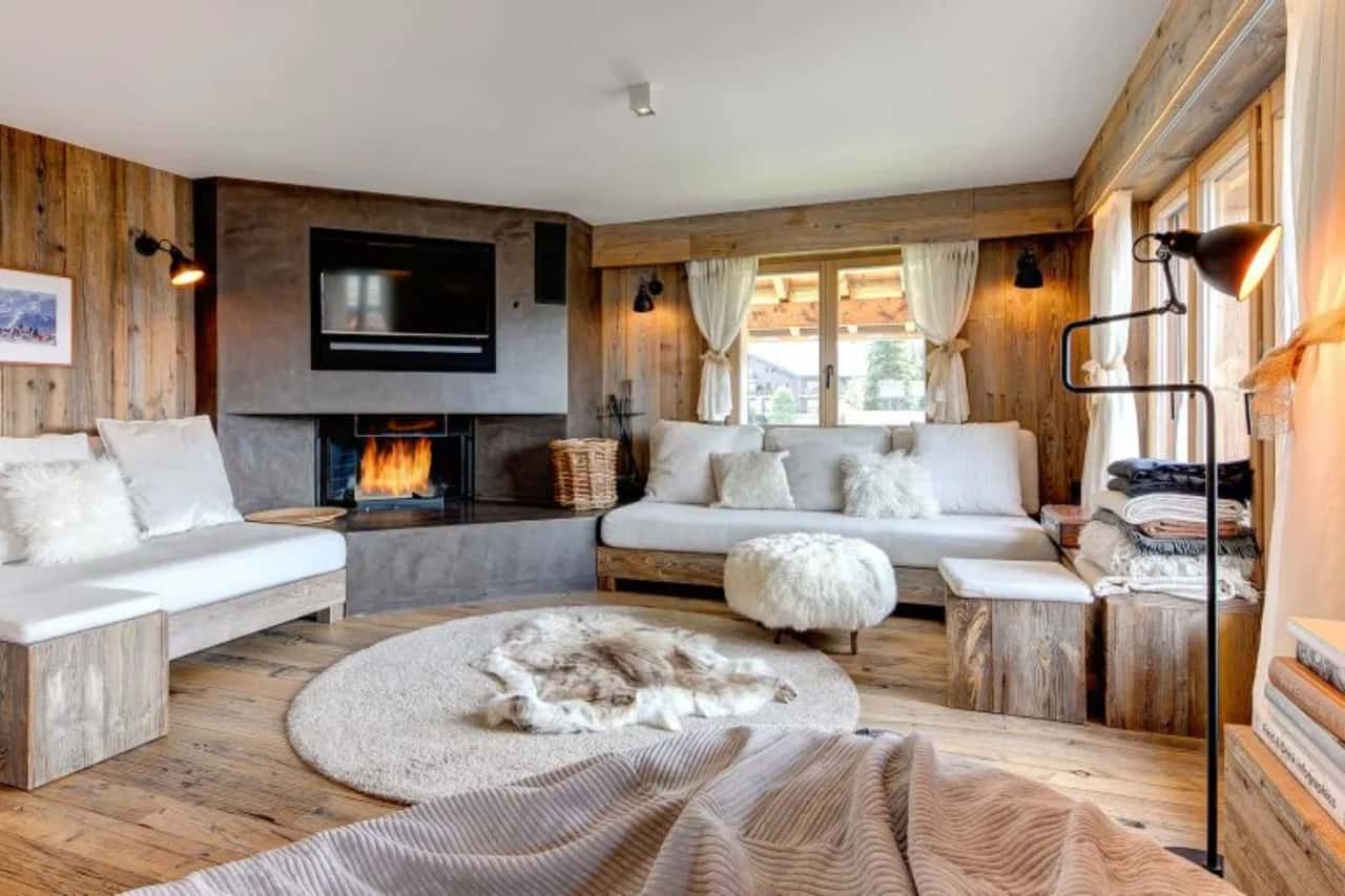 Elegant Five Bedroom Apartment With Fireplace