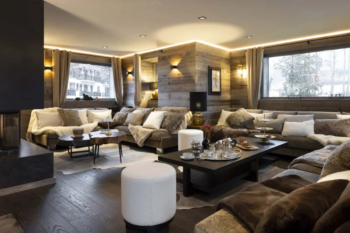 Elegant Chalet Combining Design And Warmth