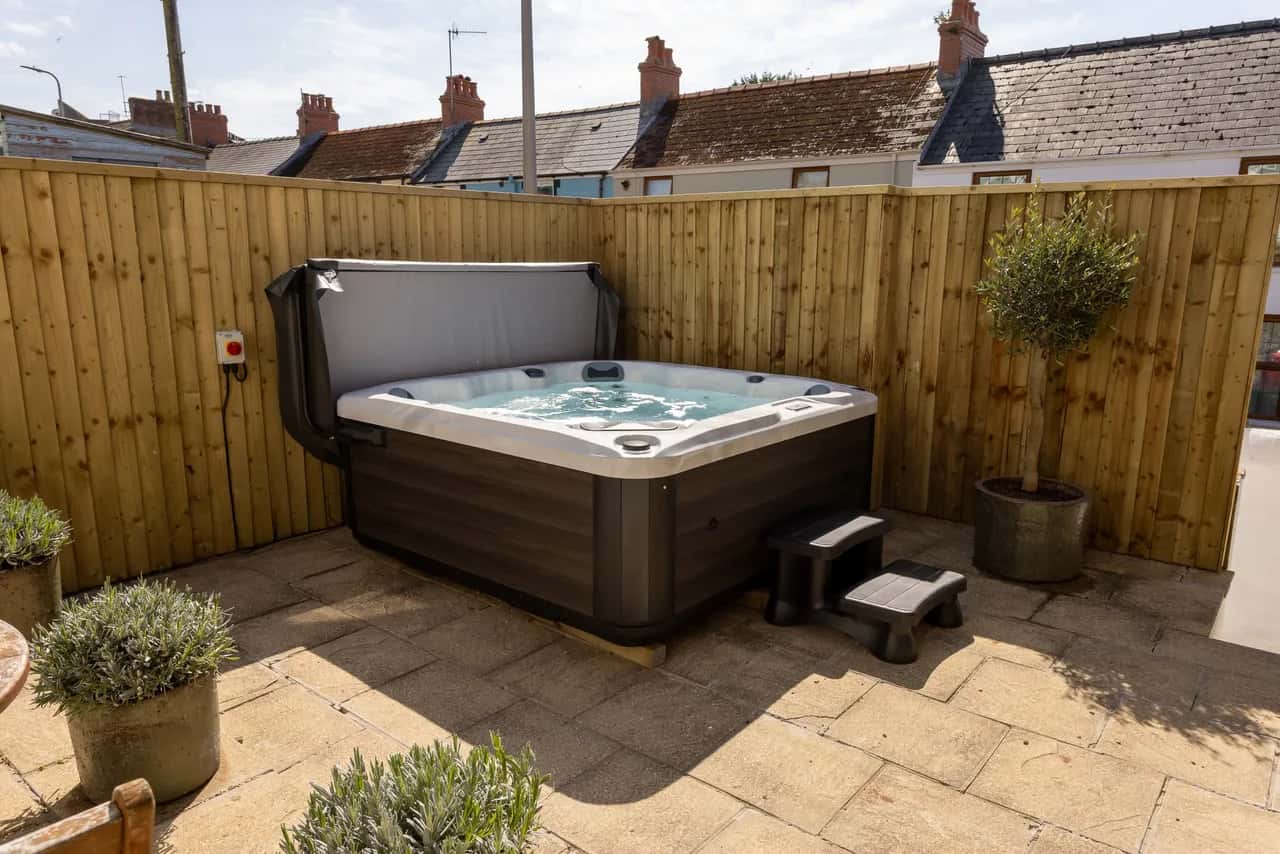 Charming Five Bedroom Retreat in Tenby