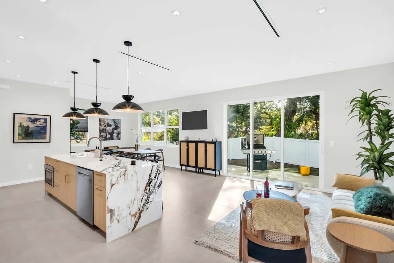 Modern St. Pete Home | Indoor-Outdoor Oasis