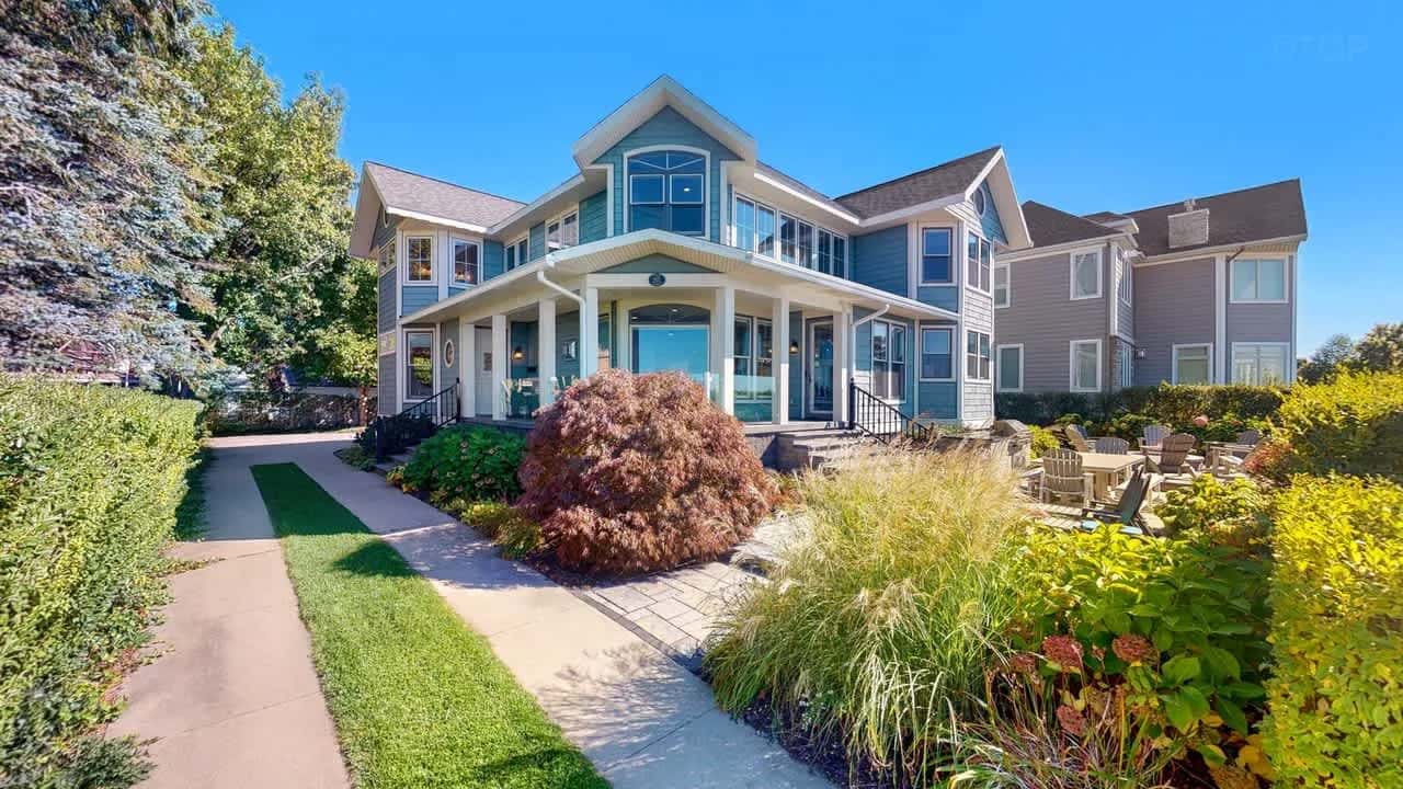 Panoramic Lake View Villa in Lake Michigan Shore