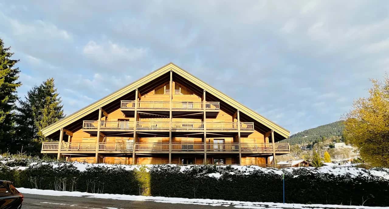 Friedliche Megeve-Flucht mit Bergblick