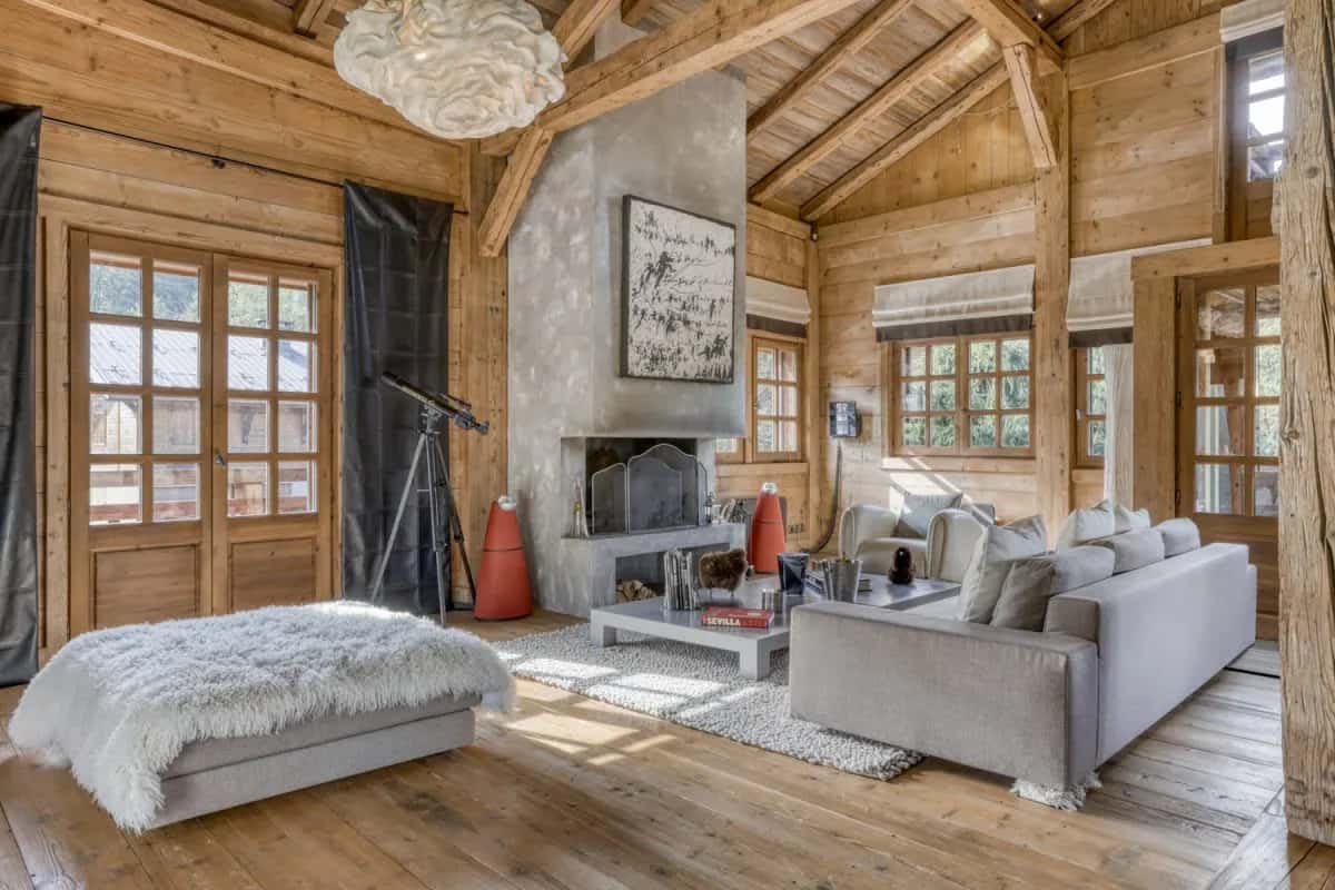 Chalet Traditionnel Alliant Confort Et Nature