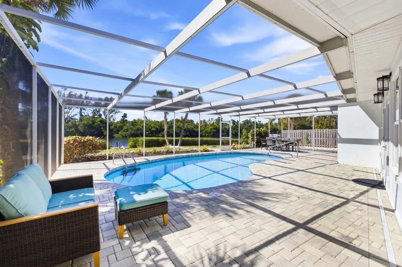Spacious 4-Bedroom Retreat near Siesta Key