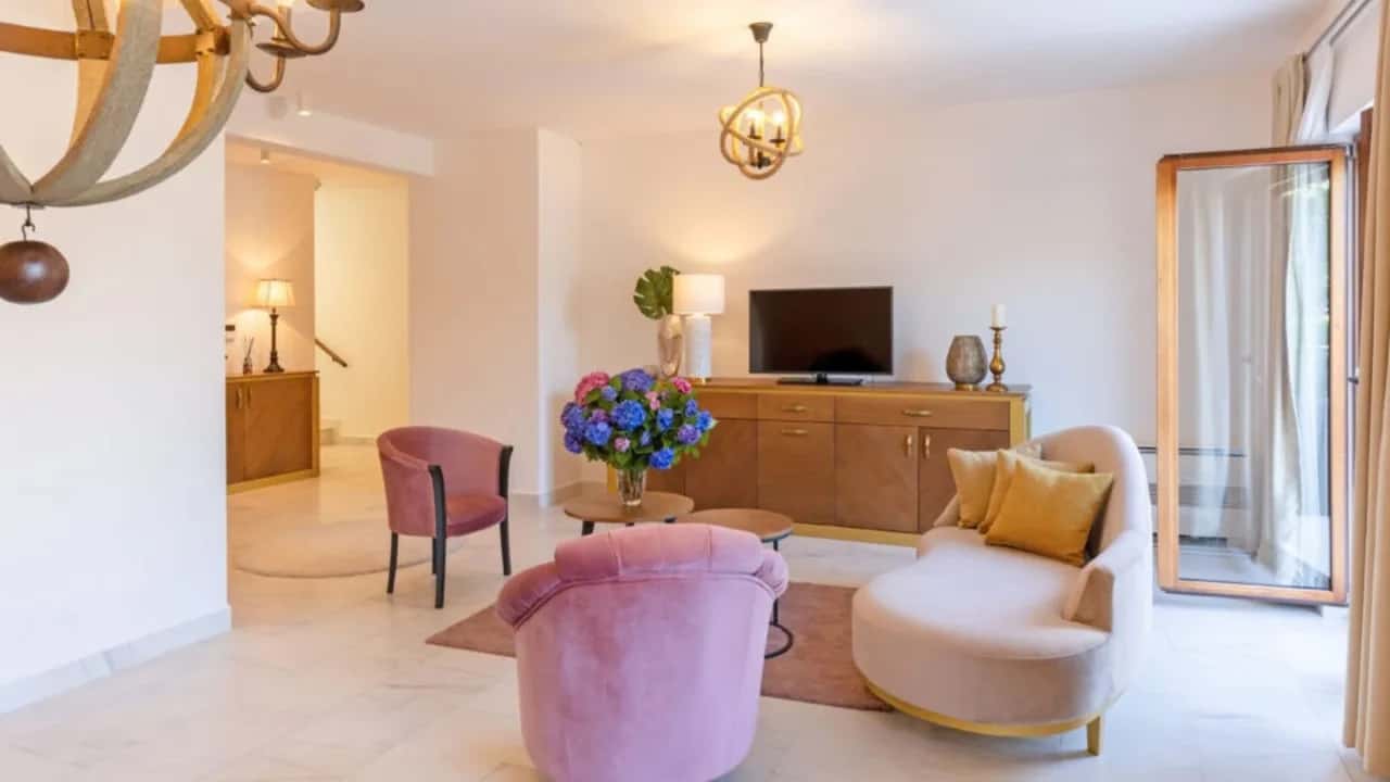 Strandvilla mit geräumigem privatem Garten