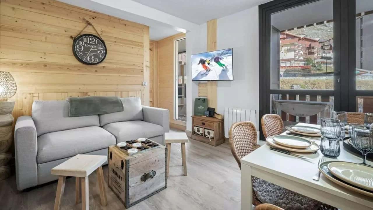Cozy Mountain Apartment Steps From Ski Slopes