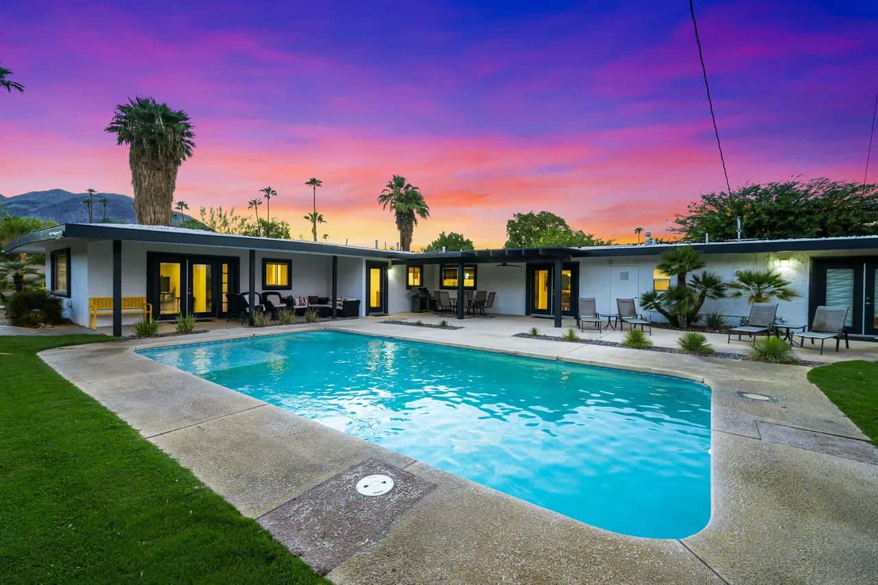 South Palm Desert Pool Home, Mtn View, Sleeps 8