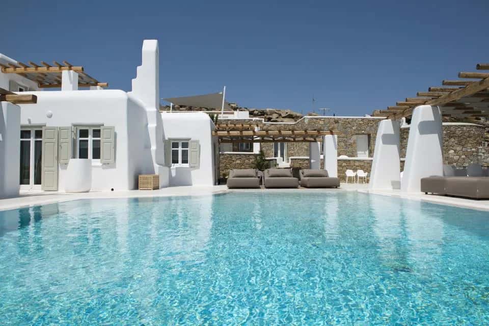 Elegant Eight Bedroom Villa Near Mykonos Town