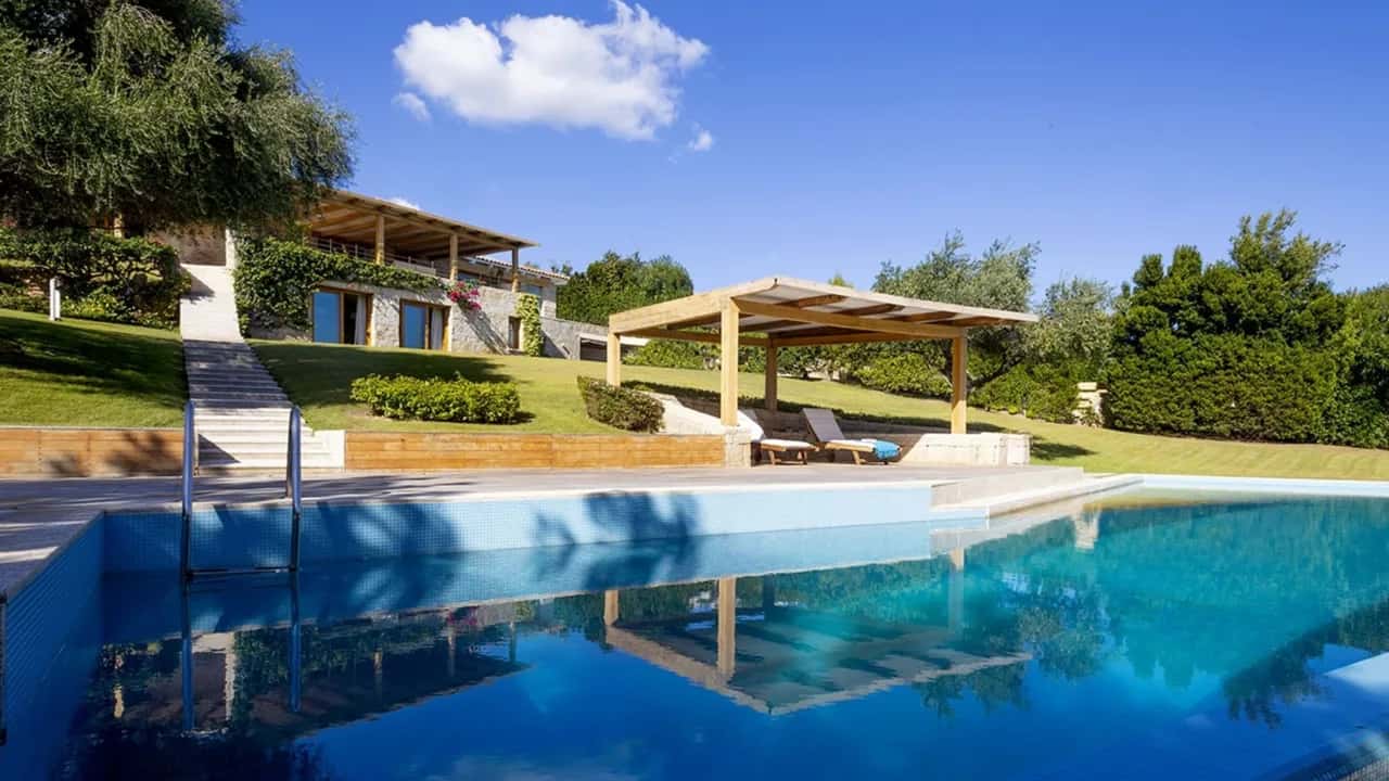 Mediterranean Villa With Pool and Verandas