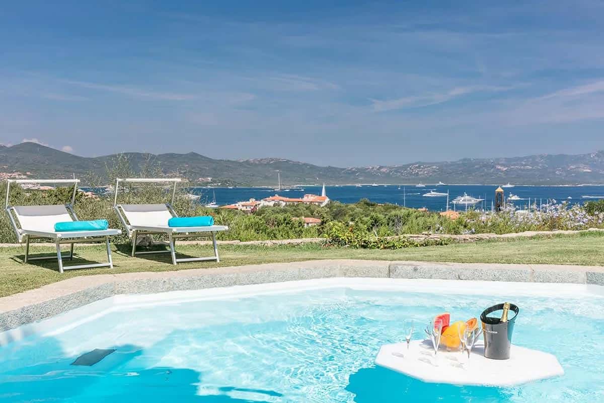 Luxury 6+1 Sea View Villa with Pool & Jacuzzi