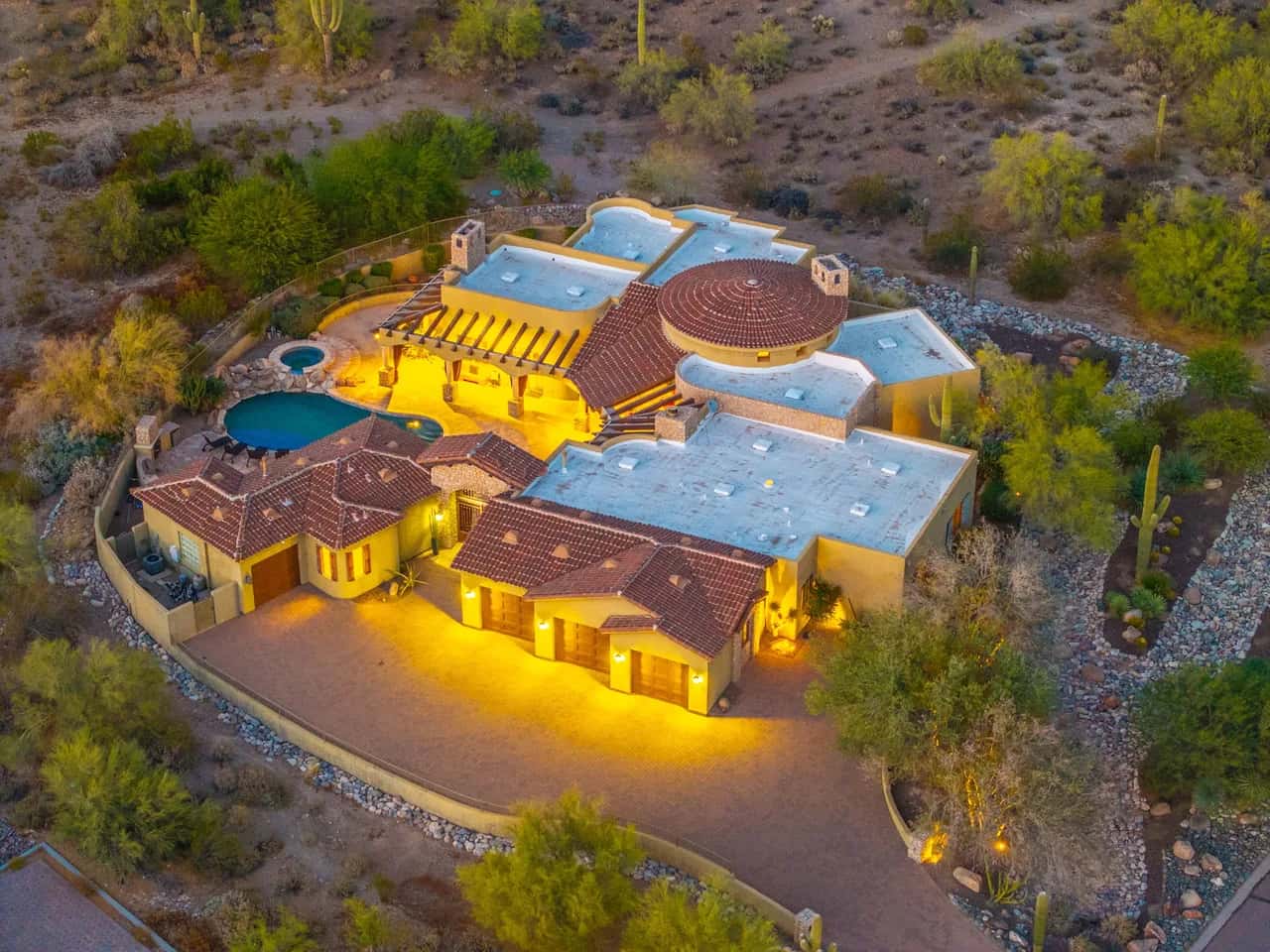 Luxury Estate with Pool, Desert Views & Casita