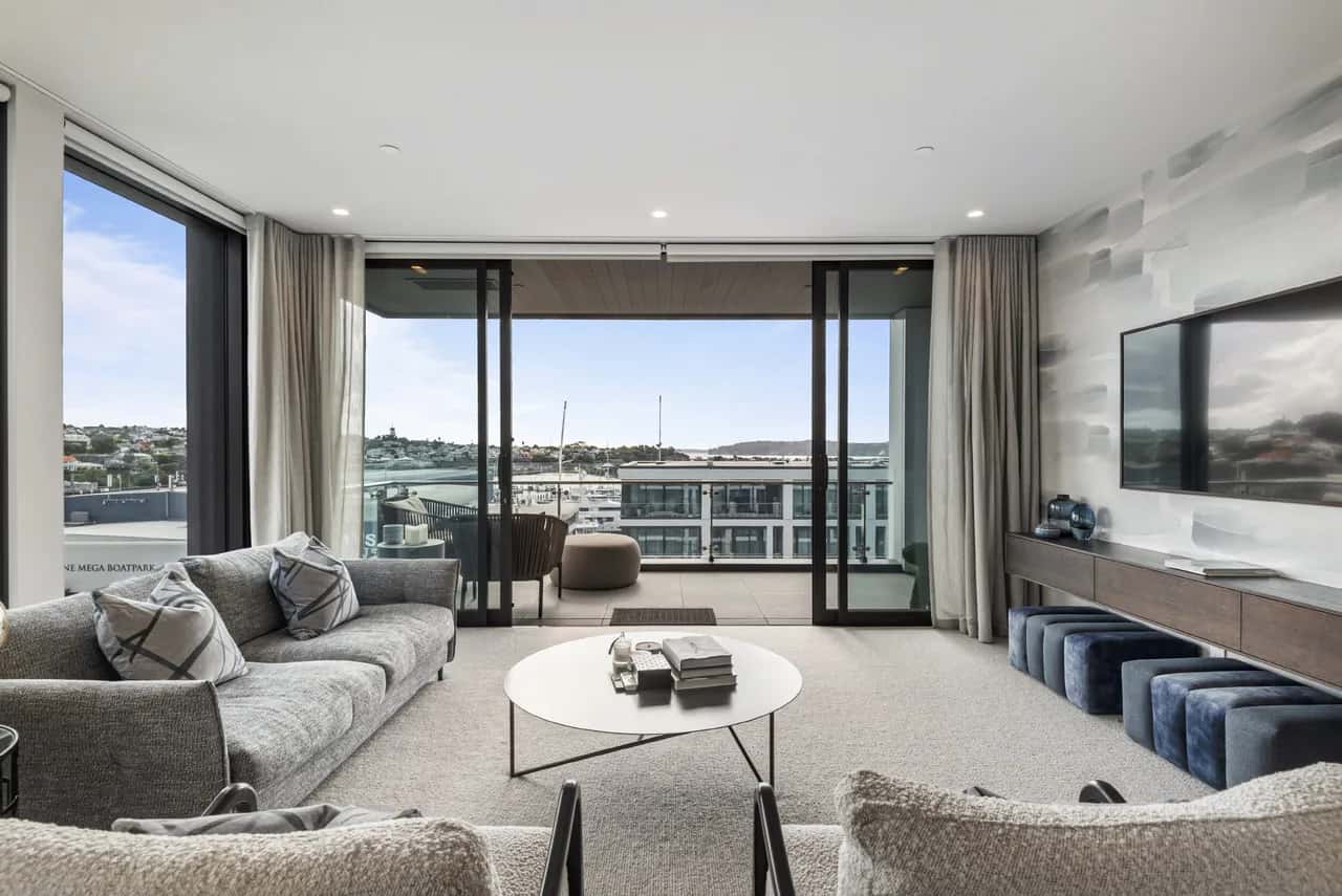 The Helm · Sweeping Harbour Views