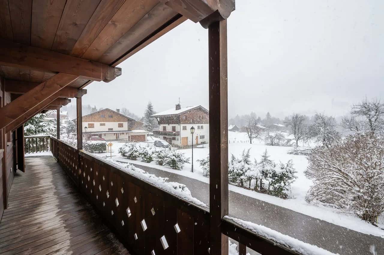 Chalet Élégant avec Sauna et Jacuzzi