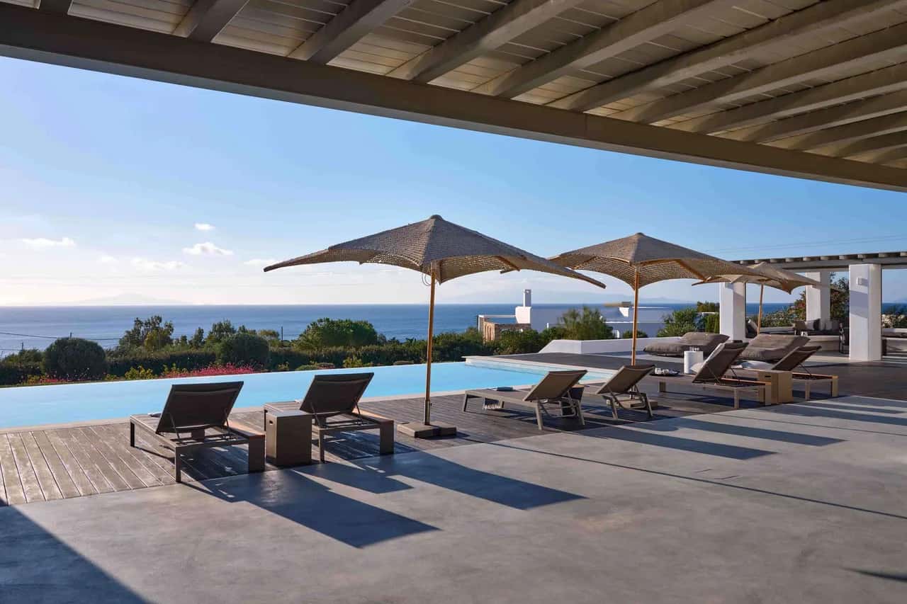 Mediterranean Reflections Villa in Lolantonis, Par