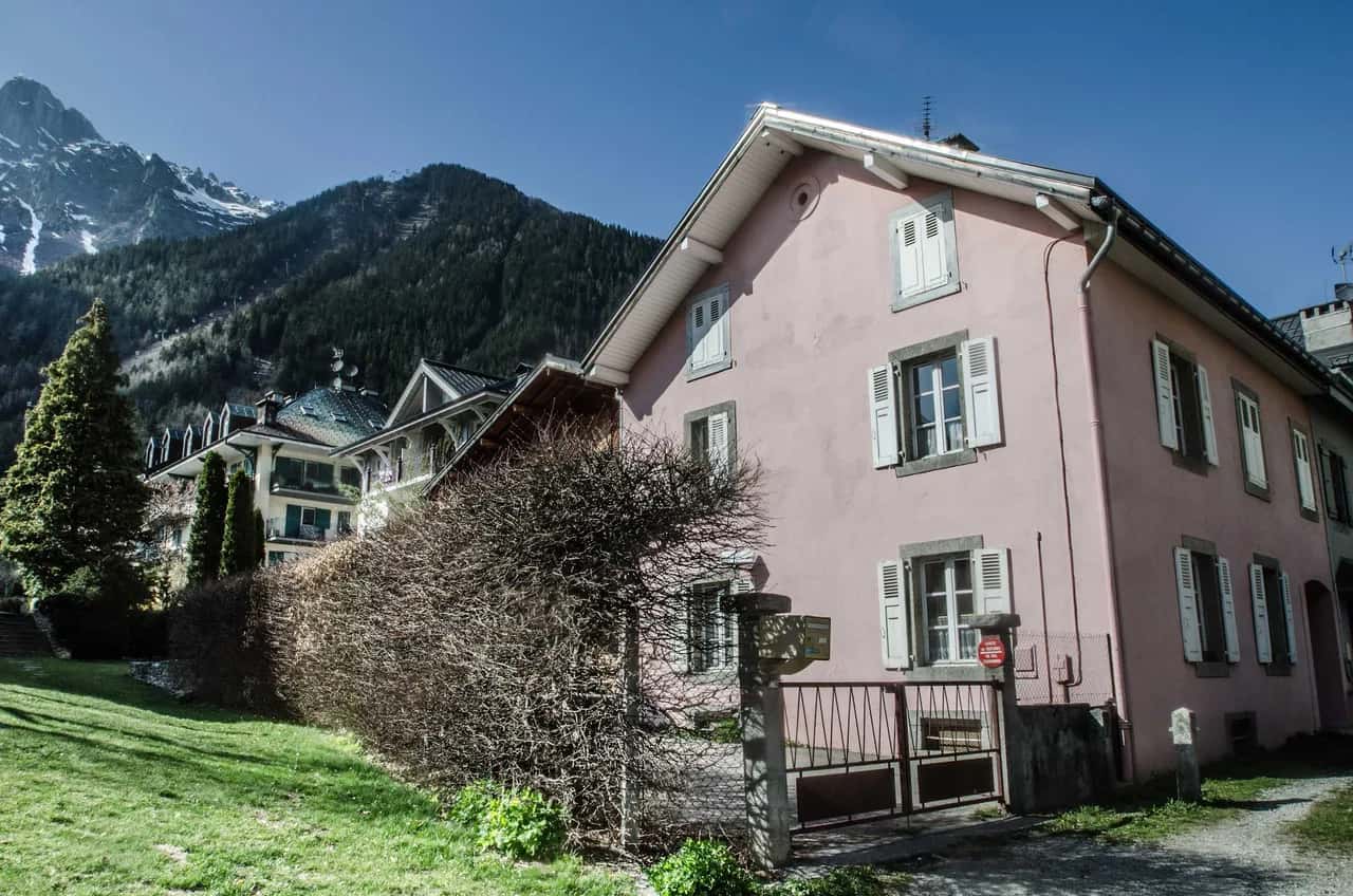 Alpine Getaway With Mont Blanc Panorama
