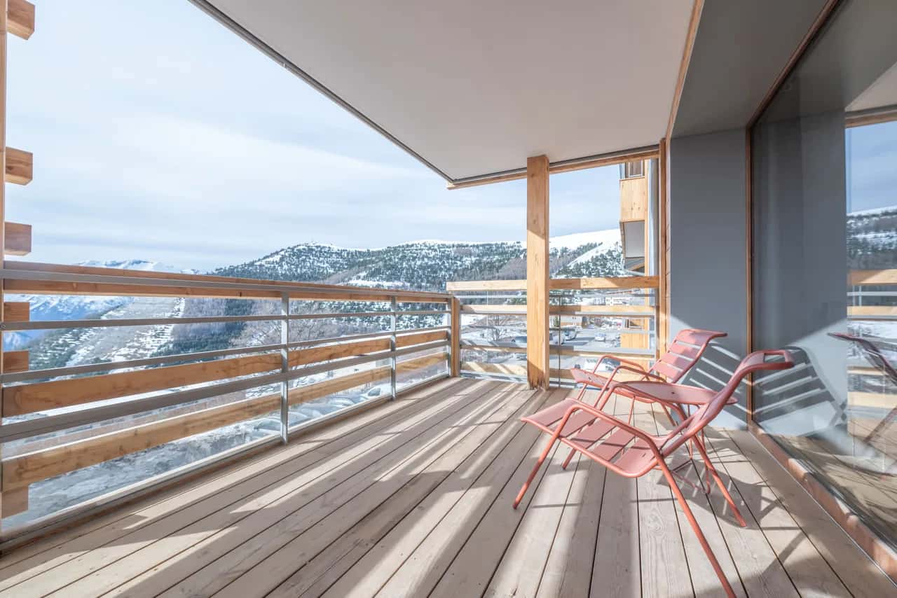 Bright Apartment With Breathtaking Mountain Views