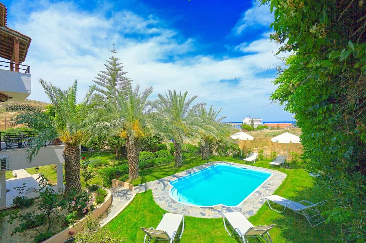 Villa Karteros with private swimming pool