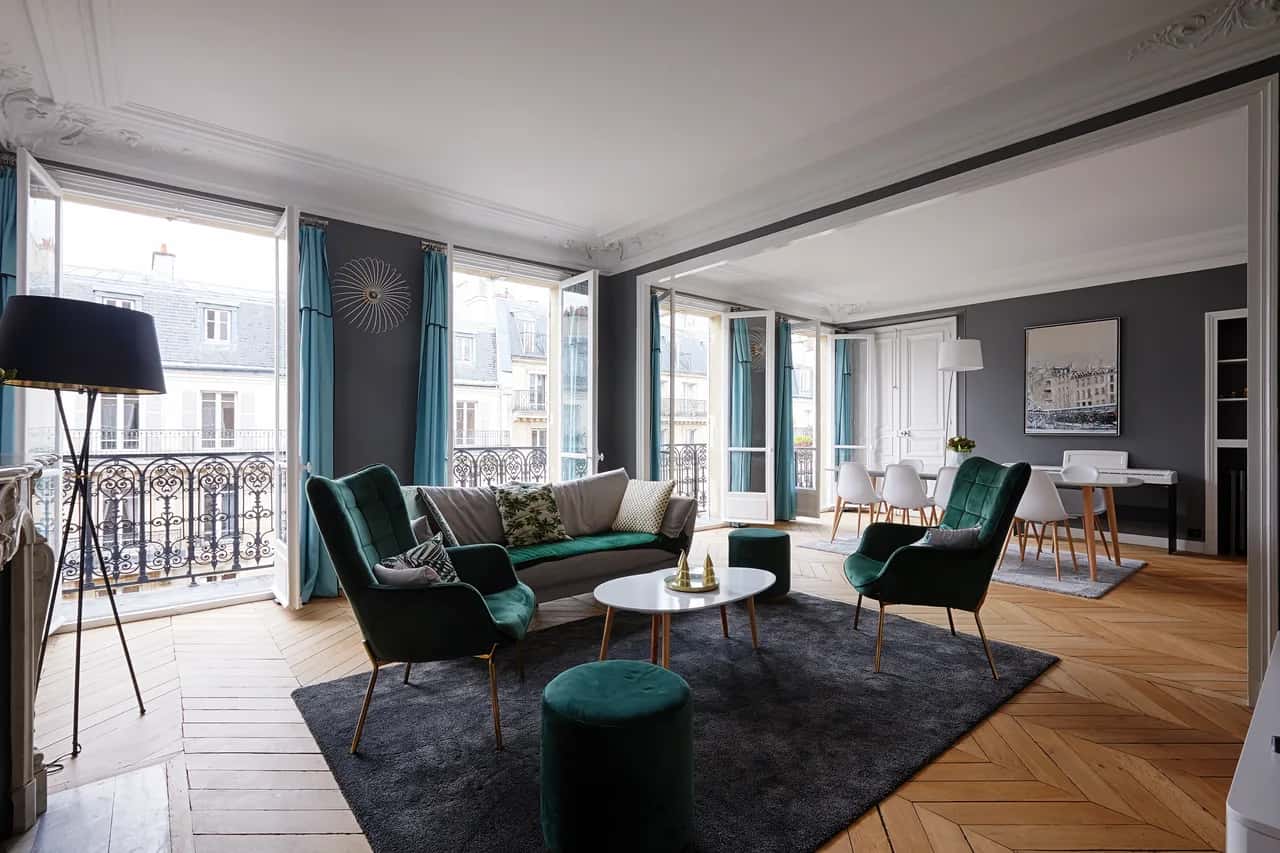 Elegant Four Bedroom Apartment in Paris