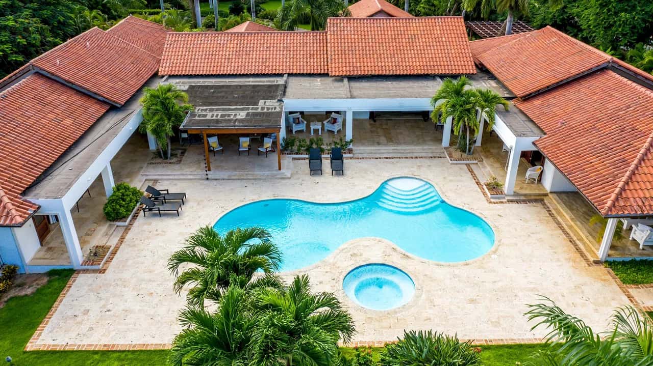 Gulf-View Six Bedroom Villa in La Romana
