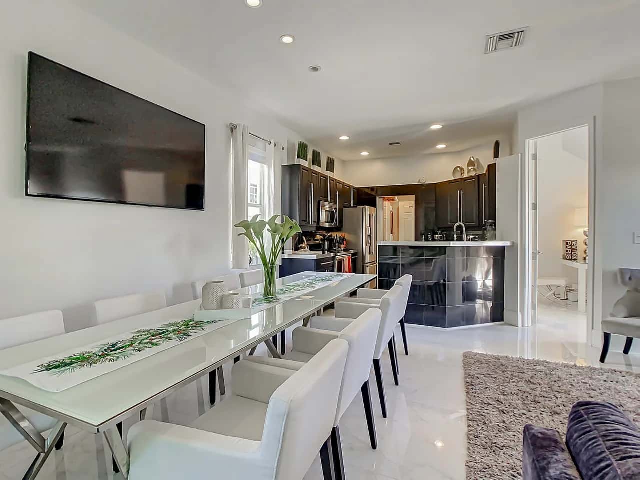 Pet-Friendly Villa with Garden in Palm Beach