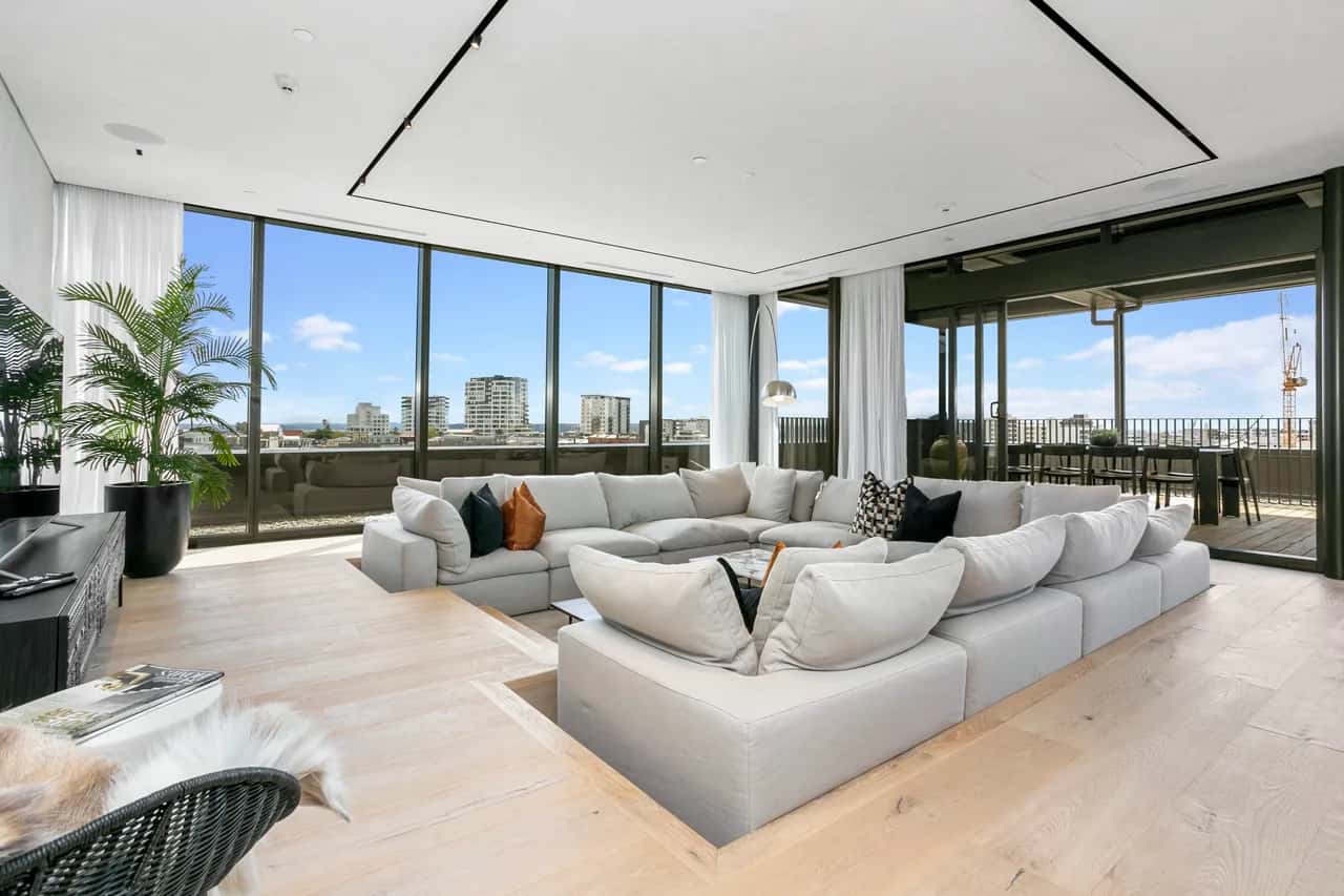 Rooftop Penthouse with City Views in Auckland
