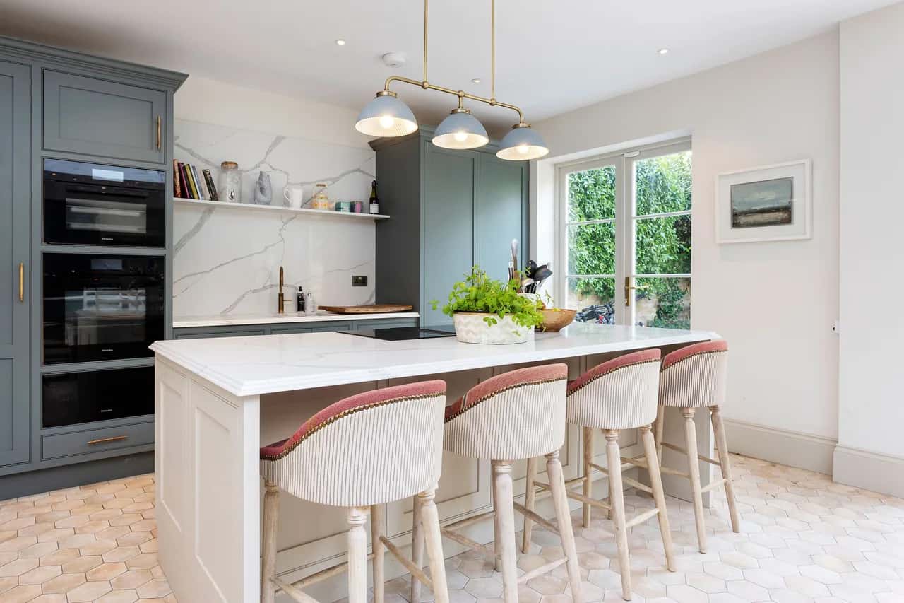 Elegant Four Bedroom Villa in England