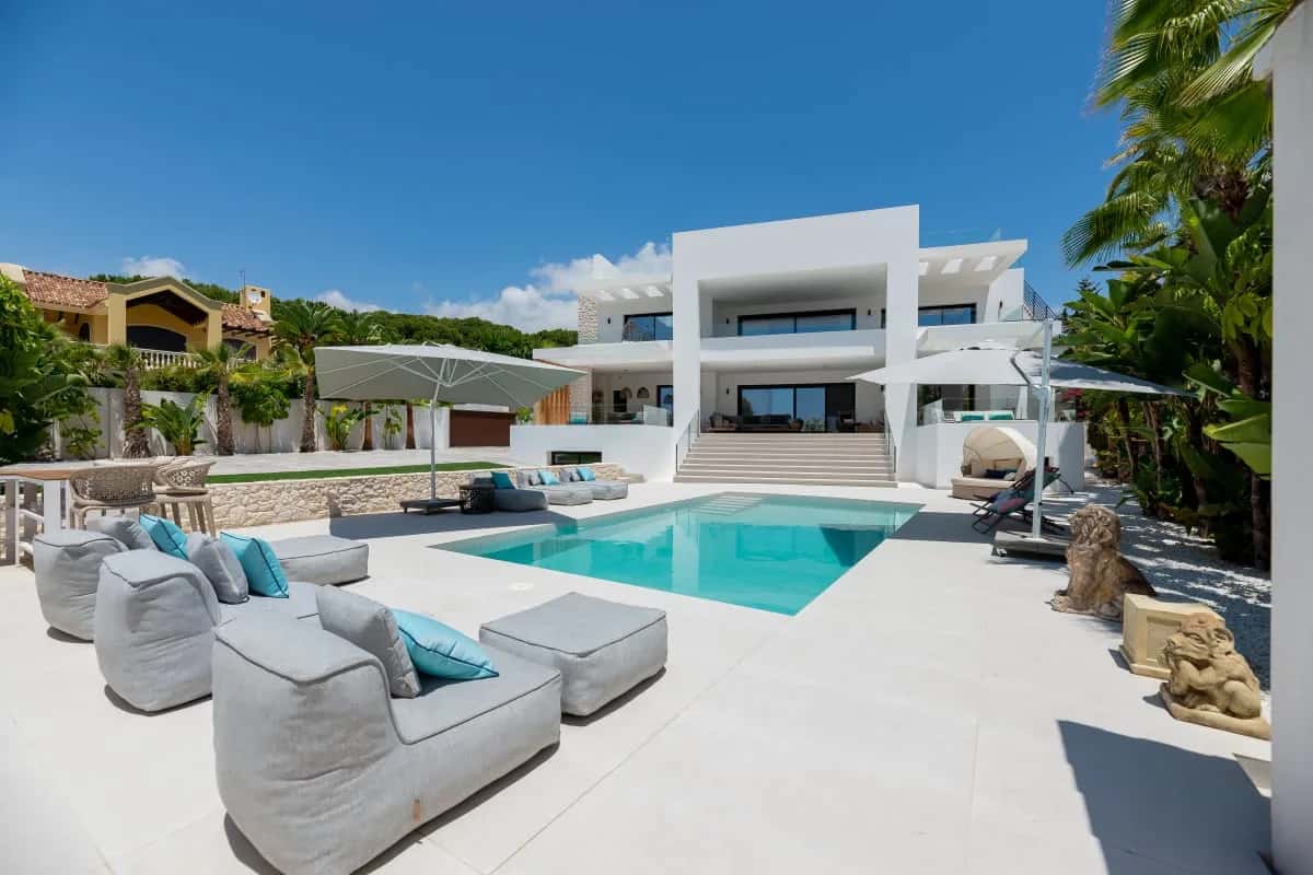 Elegant Villa with Terrace in Marbella