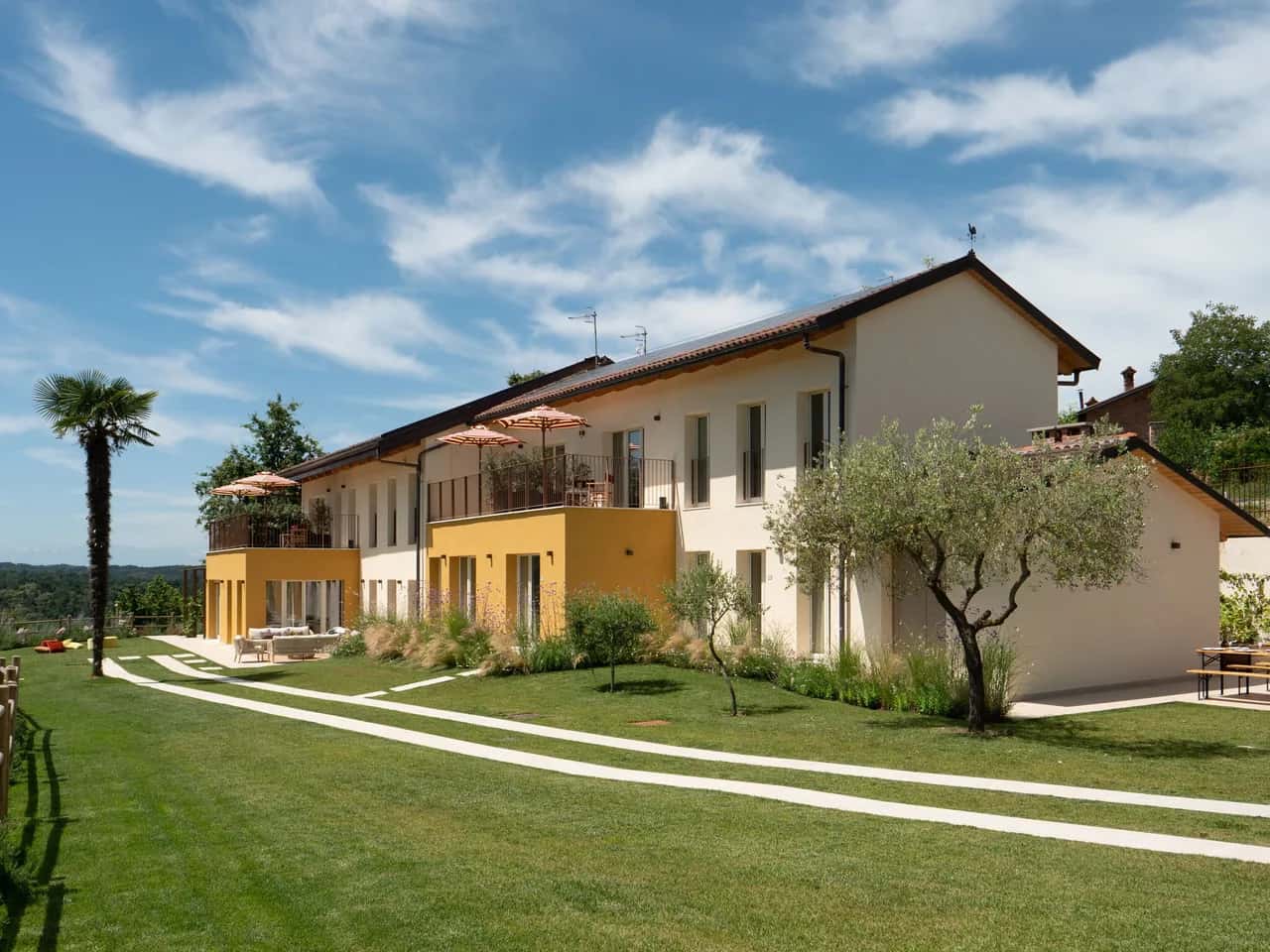 Terraced Ten Bedroom Villa in Piedmont